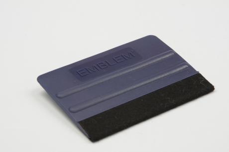 EMBLEM squeegees with continous-feltlip 
