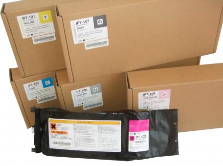 IP7-104 OKI Solvent.Tinte für Colorpainter H-Serie Tintenpack 1500 ml  black 